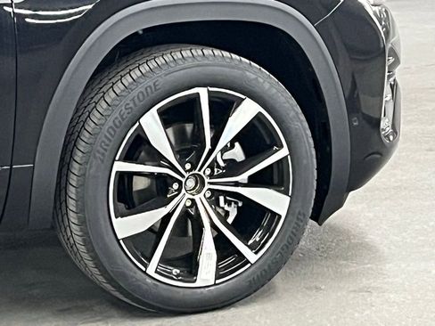 New 2026 Volkswagen Atlas Cross Sport SEL Premium R-Line AWD/4WD image 42