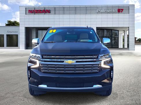Used 2024 Chevrolet Suburban Premier image 2
