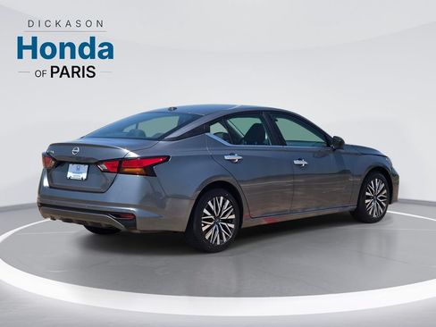 Used 2025 Nissan Altima 2.5 SV FWD image 5