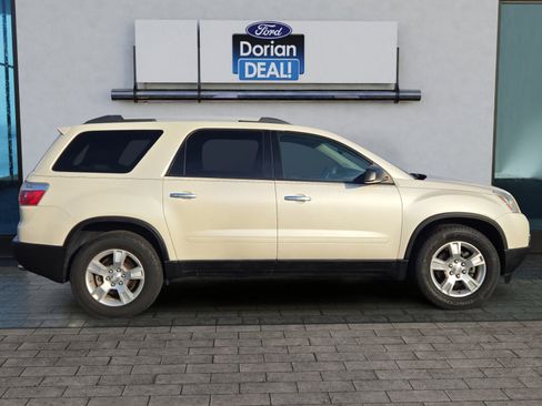 Used 2011 GMC Acadia SL w/ Preferred Package image 2