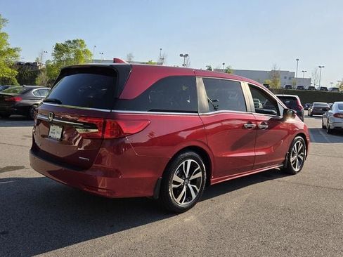 Used 2023 Honda Odyssey Touring image 5