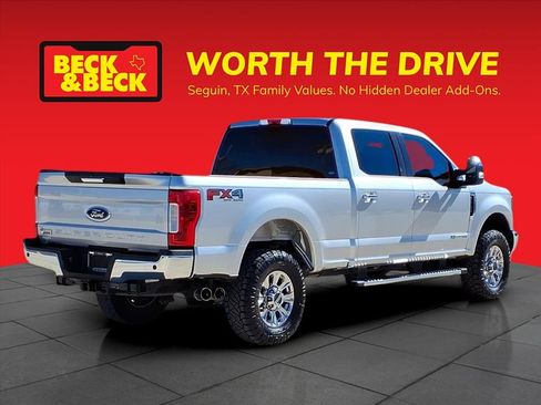Used 2019 Ford F250 XLT w/ XLT Premium Package image 5