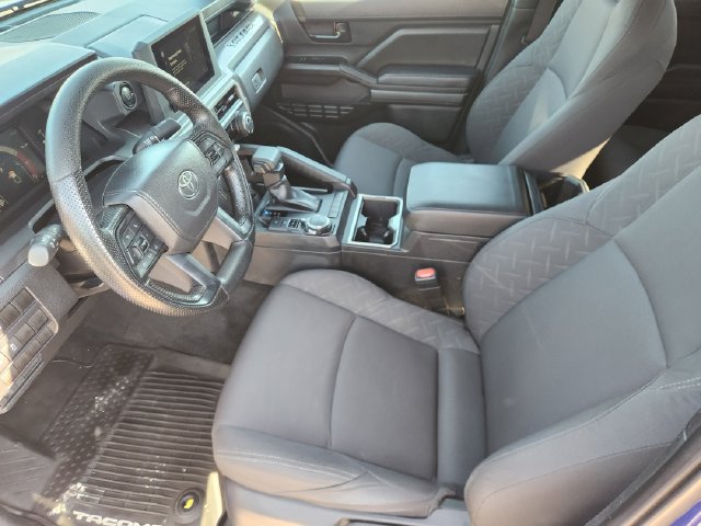 Certified 2025 Toyota Tacoma SR5 AWD/4WD image 11