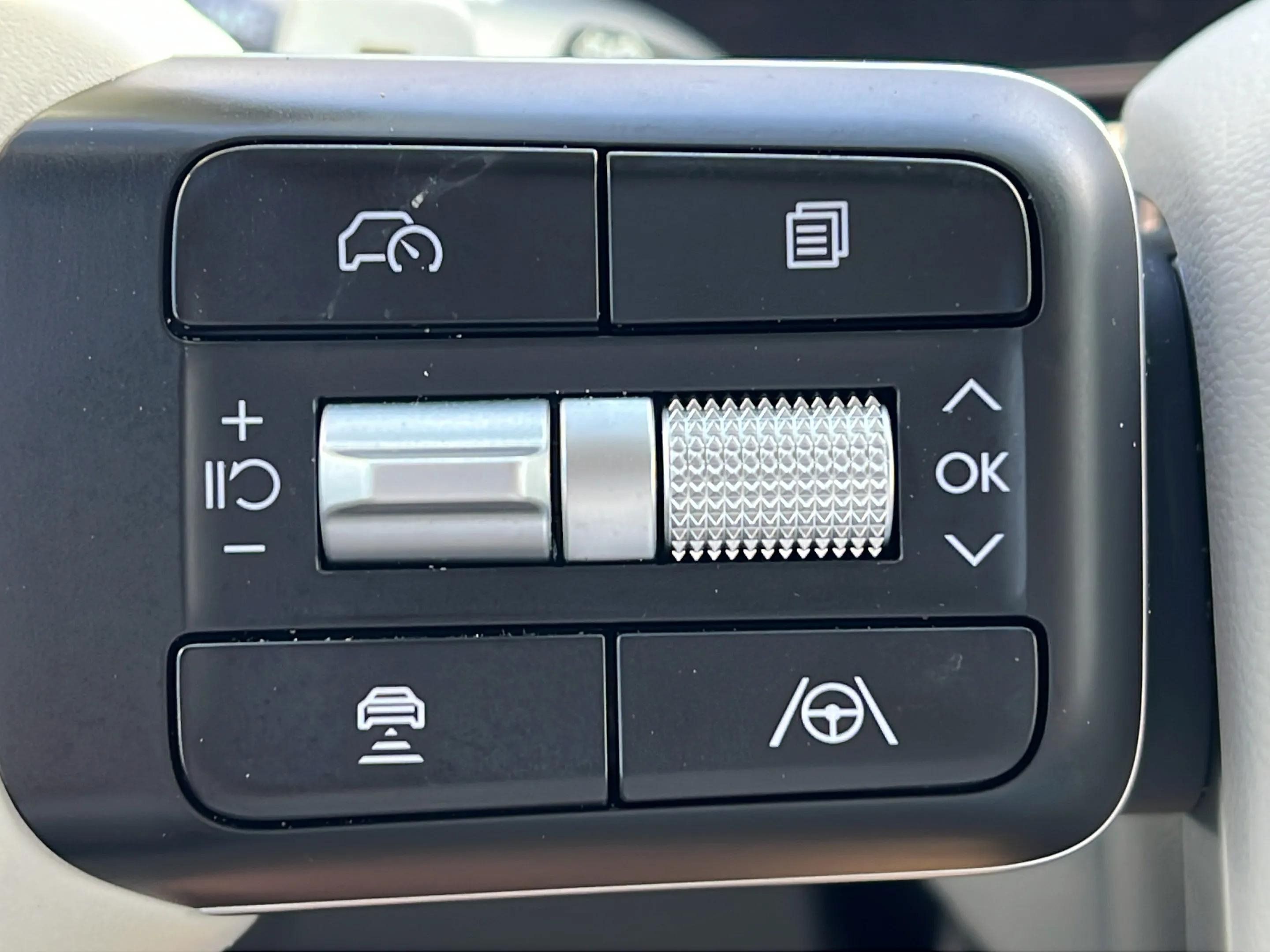 Certified 2026 Hyundai Santa Fe Limited FWD image 29