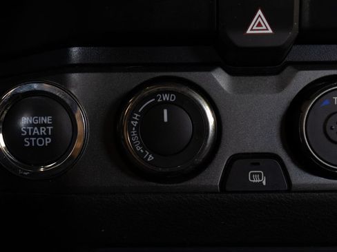 Used 2023 Toyota Tacoma TRD Off-Road AWD/4WD image 32