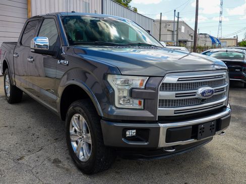 Used 2015 Ford F150 Platinum w/ Equipment Group 701A Luxury image 9