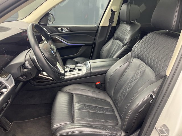 Used 2023 BMW X7 xDrive40i AWD/4WD image 13