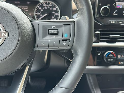 Certified 2024 Nissan Pathfinder SL w/ Cargo Package image 16