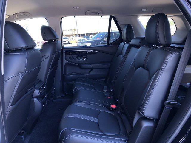 Certified 2025 Honda Pilot EX-L image 13