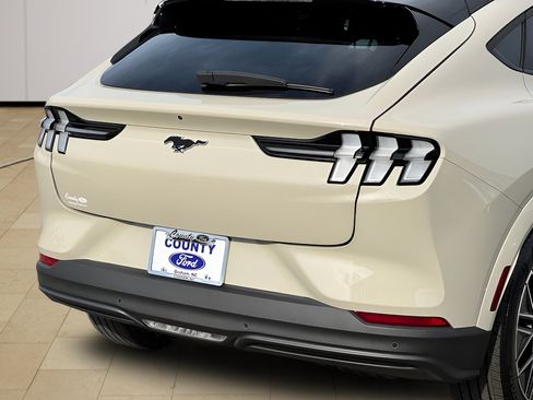 Used 2025 Ford Mustang Mach-E Premium RWD image 46
