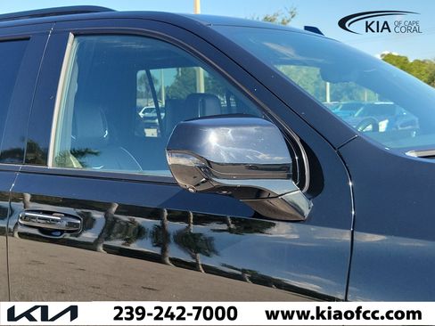 Used 2023 Cadillac Escalade Sport AWD/4WD image 8