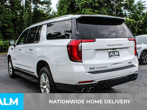 Used 2025 GMC Yukon XL Denali AWD/4WD image 5