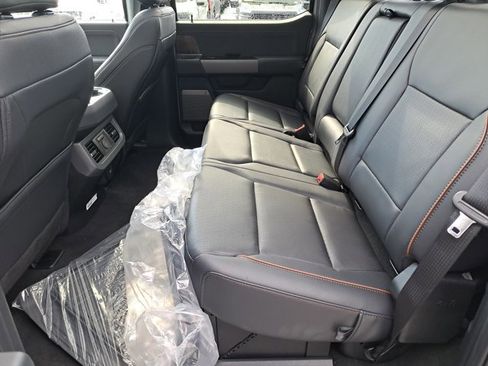 New 2026 Ford F250 Lariat w/ Black Appearance Package AWD/4WD image 13