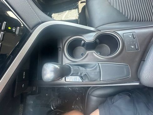 Used 2024 Toyota Camry SE FWD image 30
