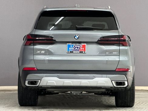 New 2026 BMW X5 sDrive40i image 9