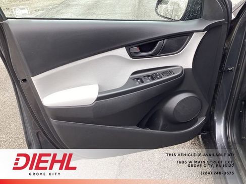 Used 2022 Hyundai Kona SE AWD/4WD image 16