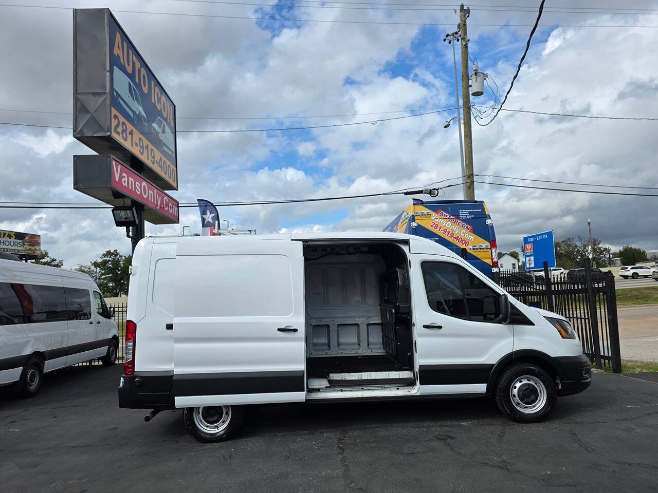 Used 2020 Ford Transit 250 Medium Roof RWD image 5