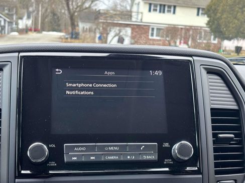 Used 2023 Nissan Titan SV w/ SV Convenience Package image 24