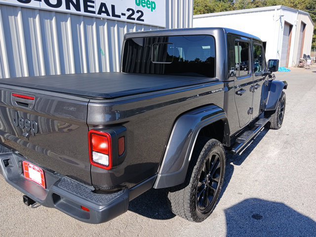 Used 2025 Jeep Gladiator Sport AWD/4WD image 3