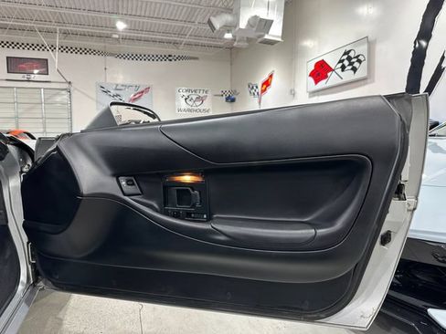Used 1996 Chevrolet Corvette Coupe RWD image 13