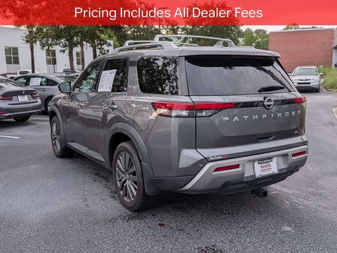 Used 2024 Nissan Pathfinder SL w/ SL Premium Package FWD image 6