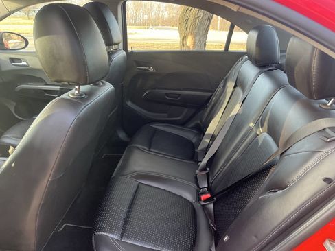 Used 2020 Chevrolet Sonic Premier FWD image 25