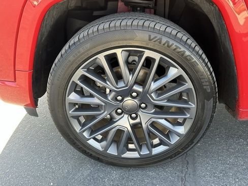 Used 2022 Jeep Compass Limited image 32