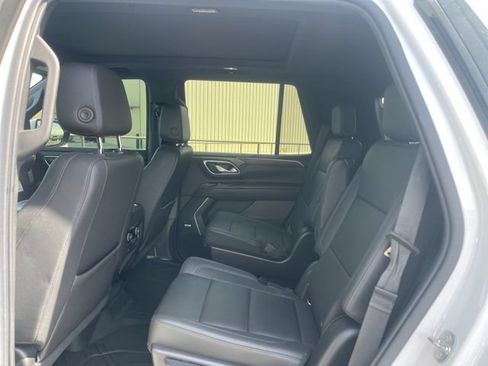 Used 2021 Chevrolet Tahoe Z71 w/ Z71 Signature Package AWD/4WD image 18
