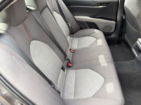 Used 2019 Toyota Camry LE image 15