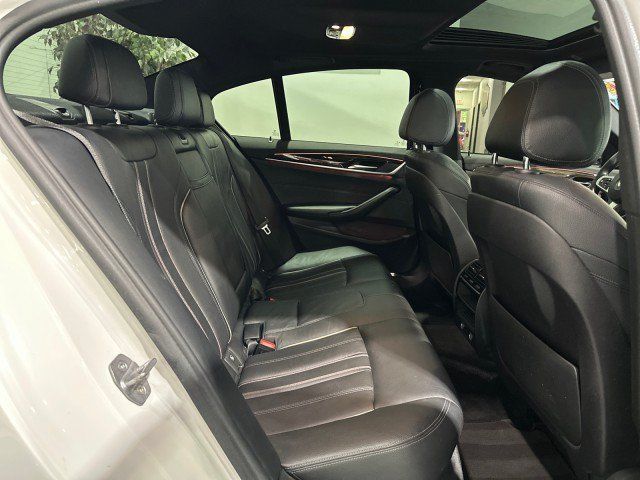 Used 2018 BMW 540i RWD image 50