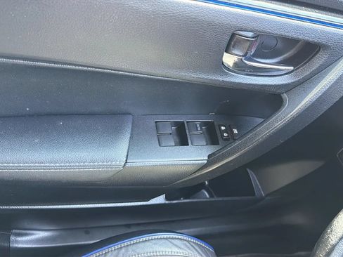 Used 2019 Toyota Corolla SE FWD image 22