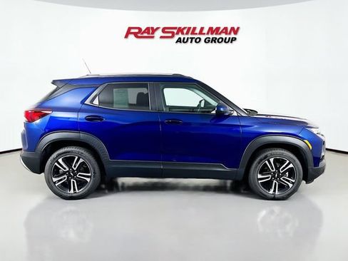 Used 2023 Chevrolet TrailBlazer LT w/ LPO, Blackout Package AWD/4WD image 8