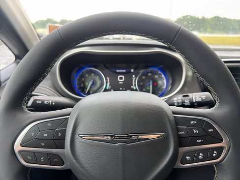 New 2026 Chrysler Pacifica Select FWD image 22