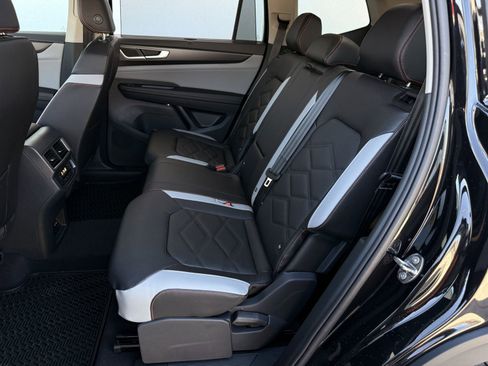 New 2026 Volkswagen Atlas Peak Edition AWD/4WD image 27