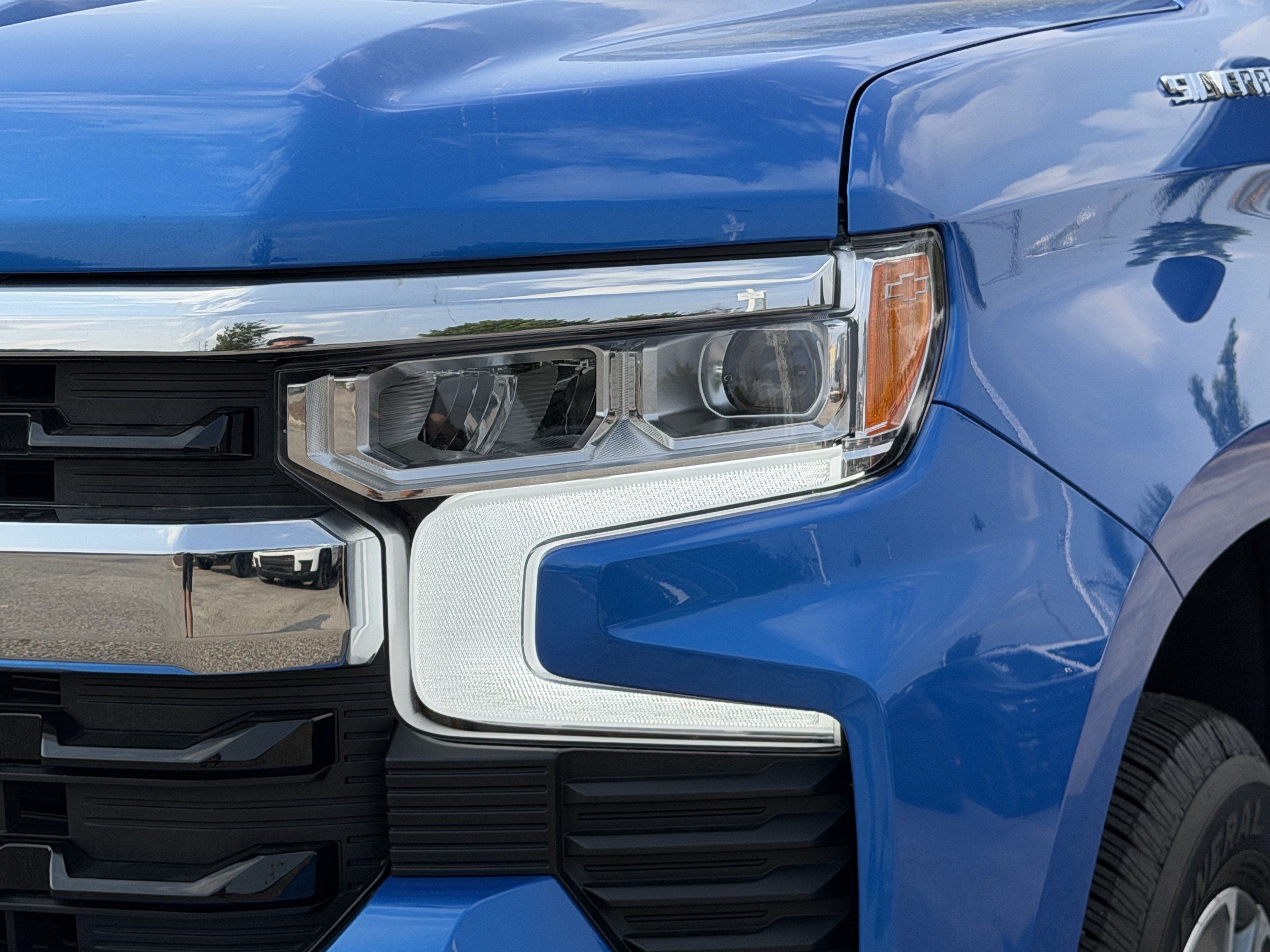 Used 2026 Chevrolet Silverado 1500 LT w/ LPO, Liner Protection Package AWD/4WD image 6