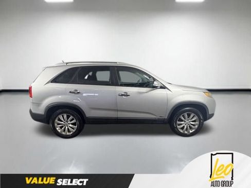 Used 2011 Kia Sorento LX AWD/4WD image 6