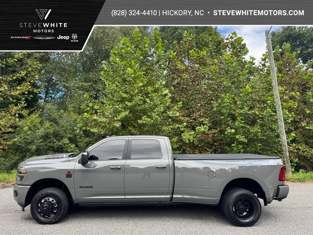 Used 2026 RAM 3500 Laramie AWD/4WD image 1