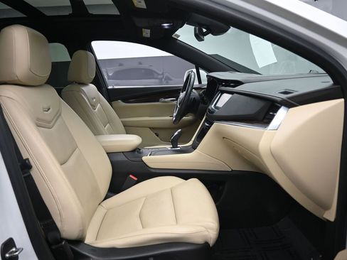 Used 2018 Cadillac XT5 Premium Luxury image 33