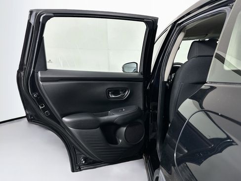 Used 2023 Honda HR-V LX image 25