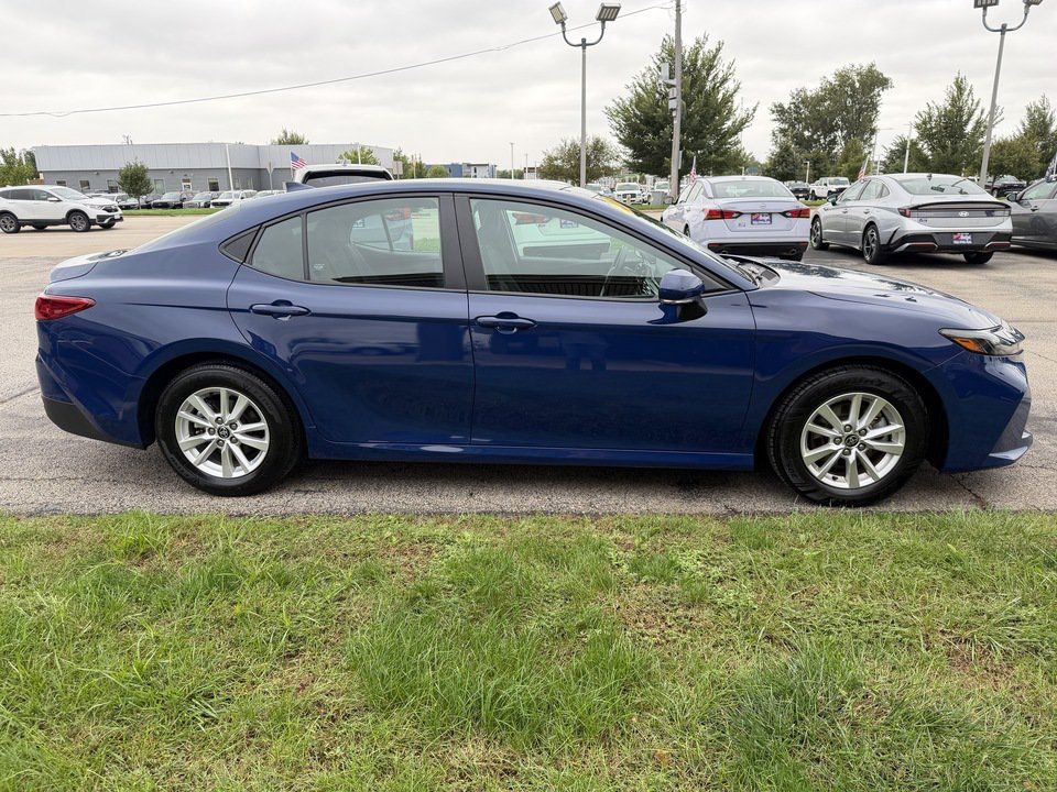Used 2025 Toyota Camry LE FWD image 6