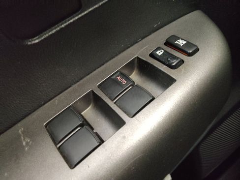 Used 2013 Toyota Tundra 2WD Double Cab image 27