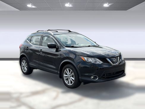 Used 2019 Nissan Rogue Sport SV w/ Technology Package image 5