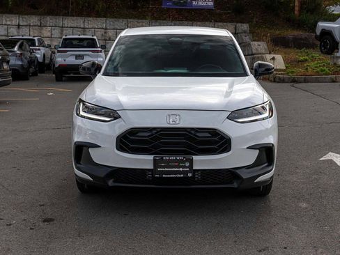 Used 2025 Honda HR-V Sport image 2
