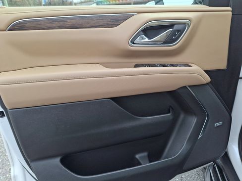 Certified 2023 Chevrolet Suburban Premier w/ Advanced Technology Package image 14