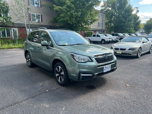 Used 2017 Subaru Forester 2.5i Premium image 7
