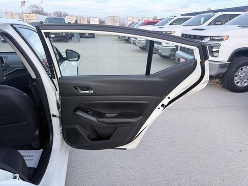 Used 2024 Nissan Altima 2.5 SR image 12