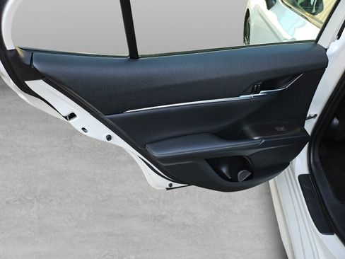 Used 2021 Toyota Camry XSE FWD image 29