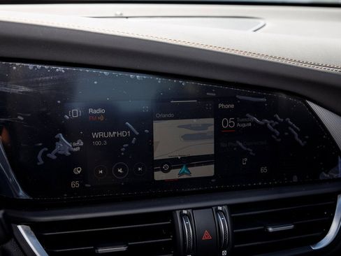 New 2025 Alfa Romeo Giulia w/ Driving Assist Package image 17