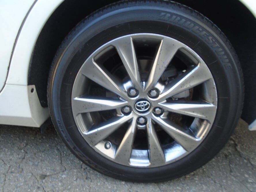 Used 2016 Toyota Camry XLE FWD image 26