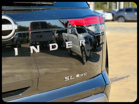 New 2026 Nissan Pathfinder SL AWD/4WD image 8